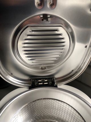 Freidora Saxem ,color blanco  nueva sin estrenar