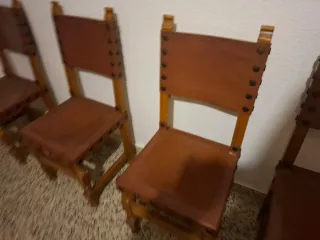 Lote 5 Sillas Castellanas Madera y Piel