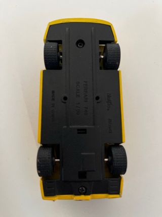 Ferrari F40 Maisto Shell Amarillo