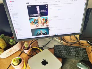 Apple Mac Mini i5 2.5 • 16GB RAM • 1024GB SSD WIN