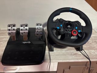 Volante Logitech con Pedales PS5 Nuevo