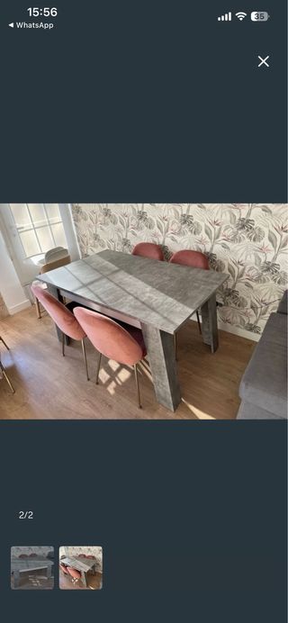 Mesa comedor extensible gris y sillas rosa