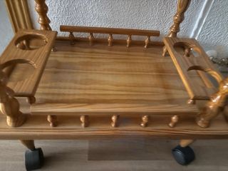 Camarera vintage de madera