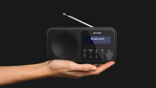 SHARP Radio digital portátil DR-P420 (DAB/DAB+/FM