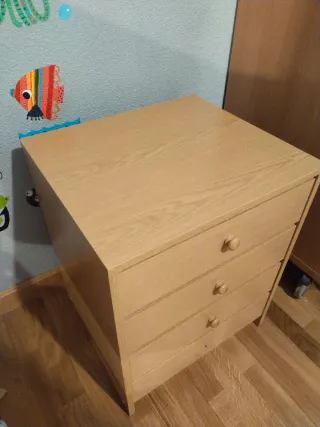 Cajonera de madera beige