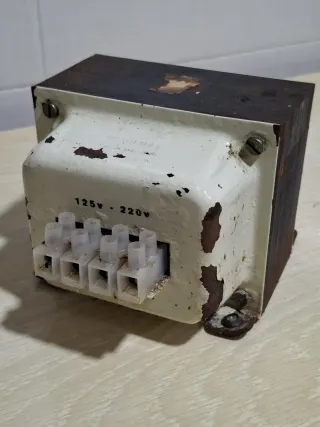 Autotransformador 125V - 220V