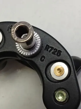 Freno Trasero Tektro R725 $