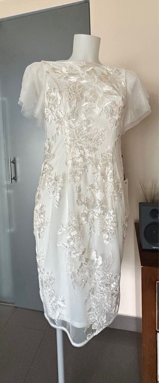 Vestido de novia corto a estrenar