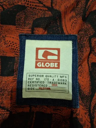 Cazadora Globe vaquera con capucha