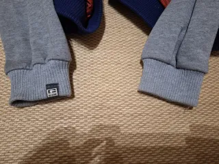 Cazadora Globe vaquera con capucha