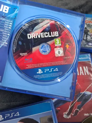 Lote 10 Giochi PS4: FC24, FIFA 22, Spiderman...