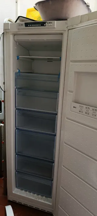 Congelador vertical 7 cajones