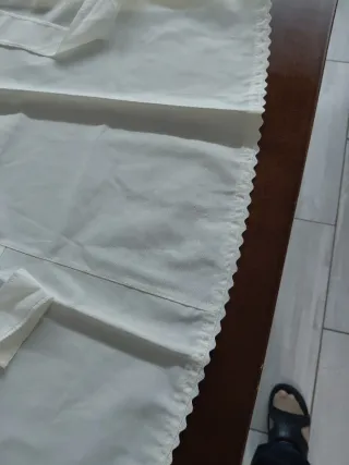 2 grembiuli ricamati