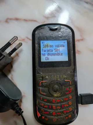 Móvil Alcatel Negro Antiguo
