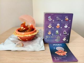 Figura Pucky Romantic Ring Box