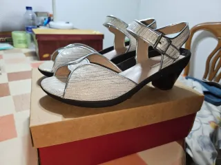Sandalias Piesanto Plateadas Talla 40