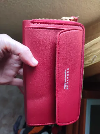 Bolso bandolera Color burdeos