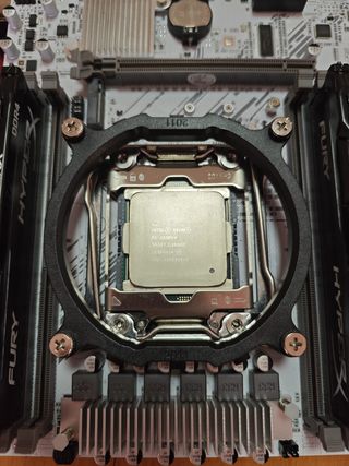 Placa Base + CPU Intel Xeon + 8GB RAM + WiFi