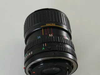 Obiettivo Canon FD 35-70mm f/3.5-4.5 Macro