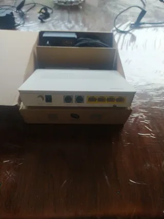 Router Huawei Bianco