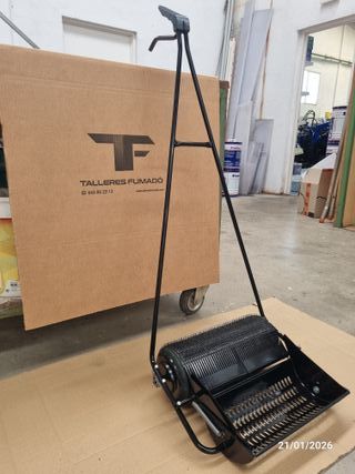 Recolectora aceituna suelo N1 cubeta agujere