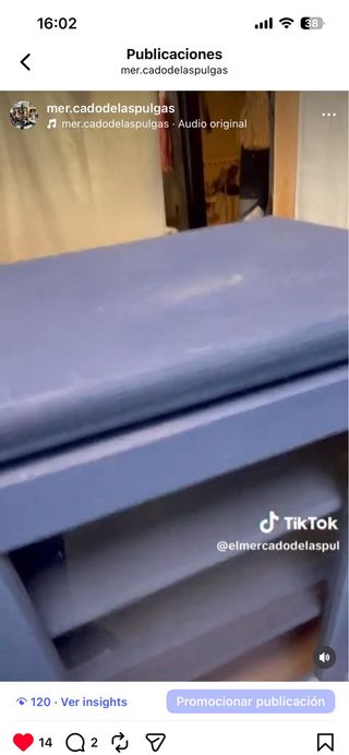 Mesillas altas de madera y cristal