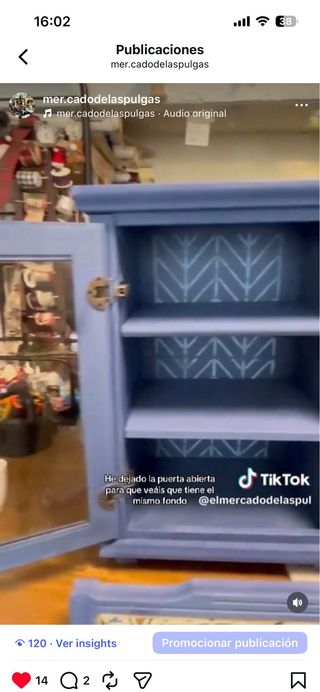 Mesillas altas de madera y cristal