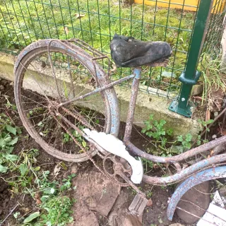 Bicicleta Antigua Azul para Restaurar