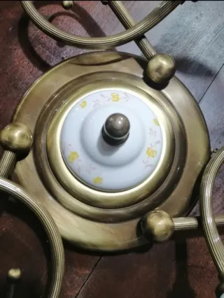 Ottone e ceramica decorati