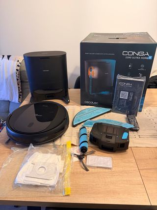 Robot Conga 2290 con base autolimpieza