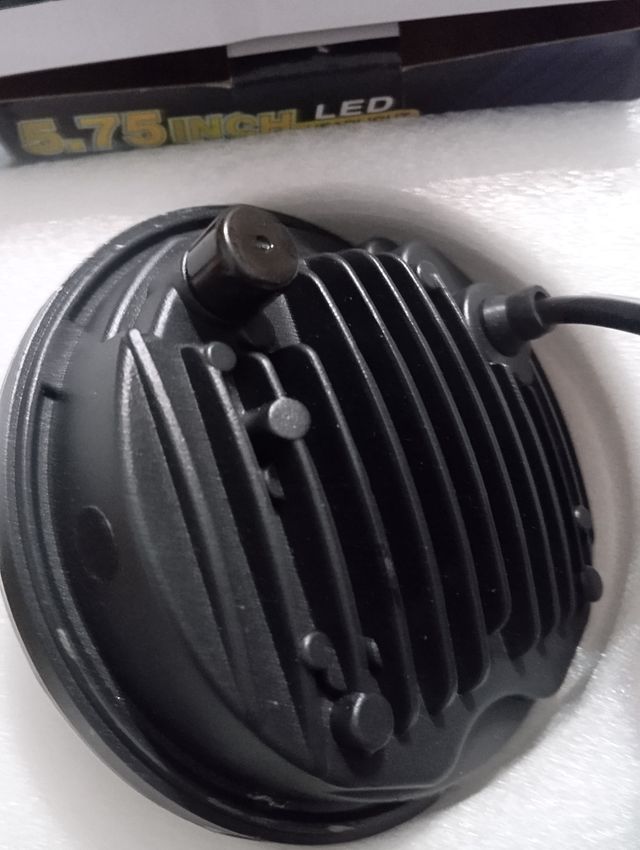 Faro LED 5.75 para Moto y coche