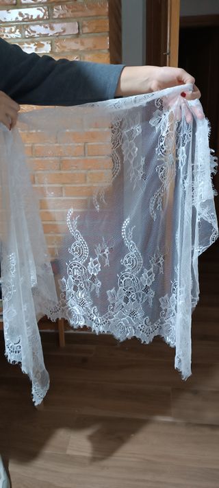 Mantilla de fallera