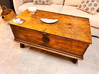 Mesa baúl de centro de madera rústica