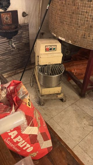 Vitrina refrigerada Horno pizza Amasadora