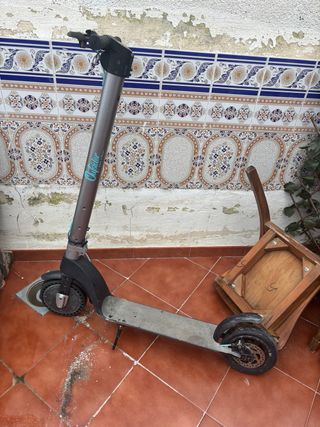 Patinete eléctrico Outsider gris