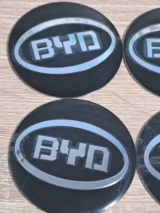 4 Tapas Emblema BYD para Llantas
