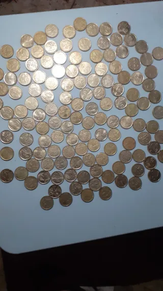 150 monedas de pesetas
