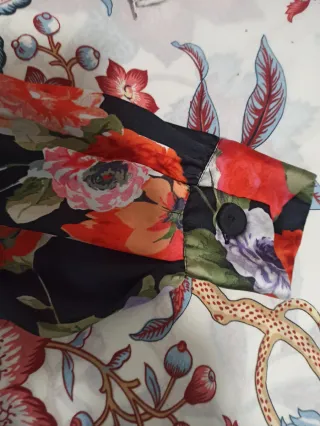 Vestido Zara flores manga larga