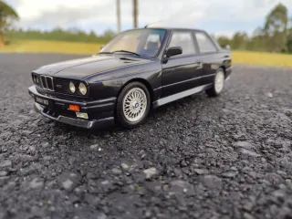 BMW M3 E30 Otto 1/18