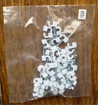 50 Grapas U para Cables Ø 4mm