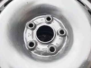 Audi VW 215 55 R16 - Rueda de repuesto