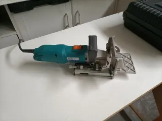 Engalletadora Virutex AB11N con maletín