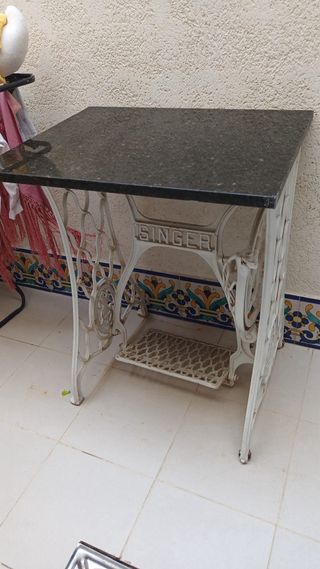 Pie de máquina de coser Singer