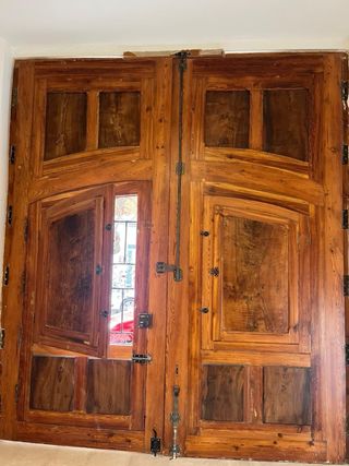 Puerta doble madera restaurada
