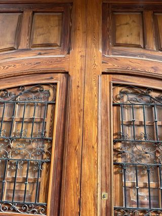Puerta doble madera restaurada