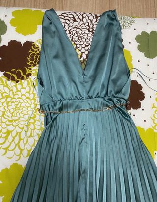 Vestido largo plisado verde azulado