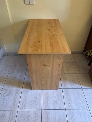 Mesa escritorio pino con cajón y bandeja