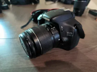 Canon EOS 550D + 2 objetivos + Accesorios