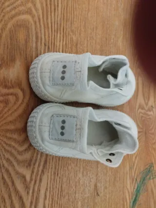 Zapatillas niño blancas Talla 25