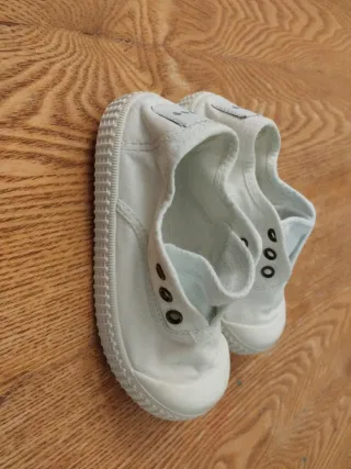 Zapatillas niño blancas Talla 25